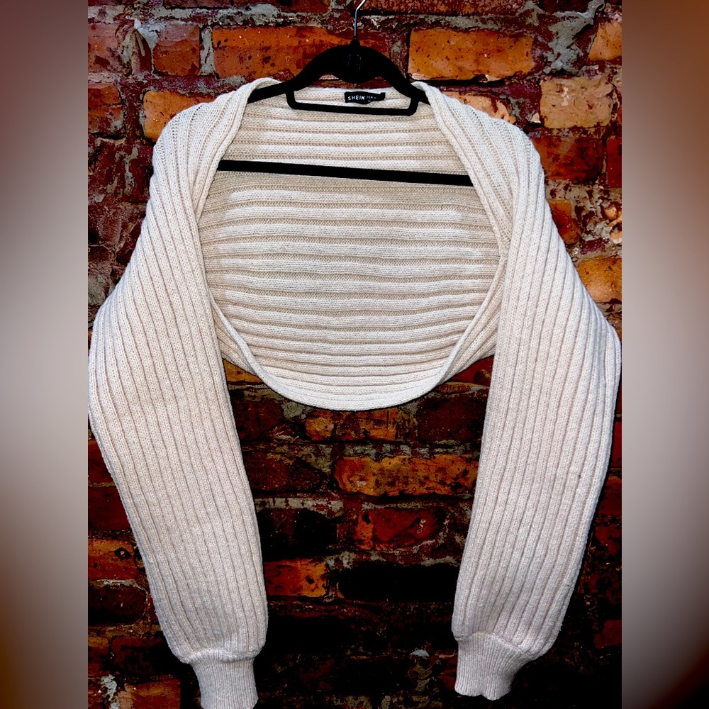 Thick winter shrug
